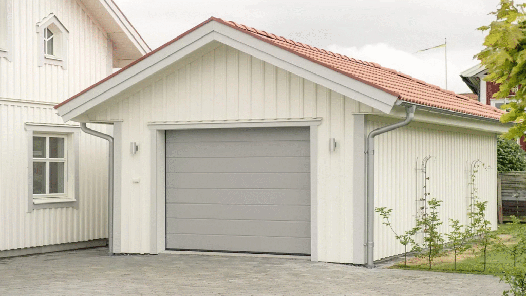 garage med förråd brunna