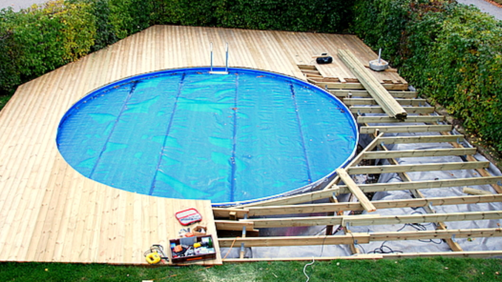 altan runt pool
